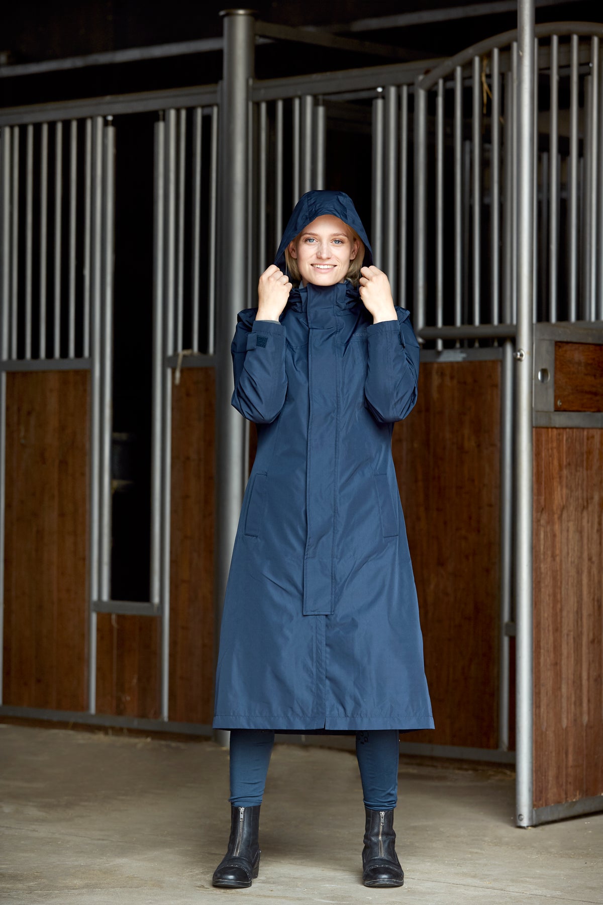 EQUIPAGE HEAVEN Lang regnfrakke. Navy