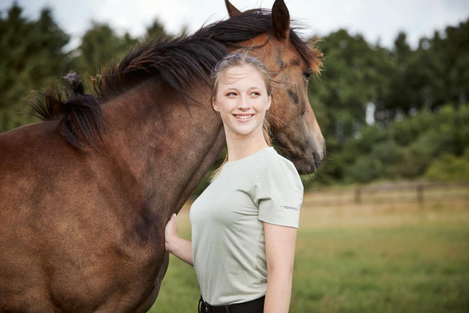 EQUIPAGE MARA Kortærmet T-shirt. Sage Green
