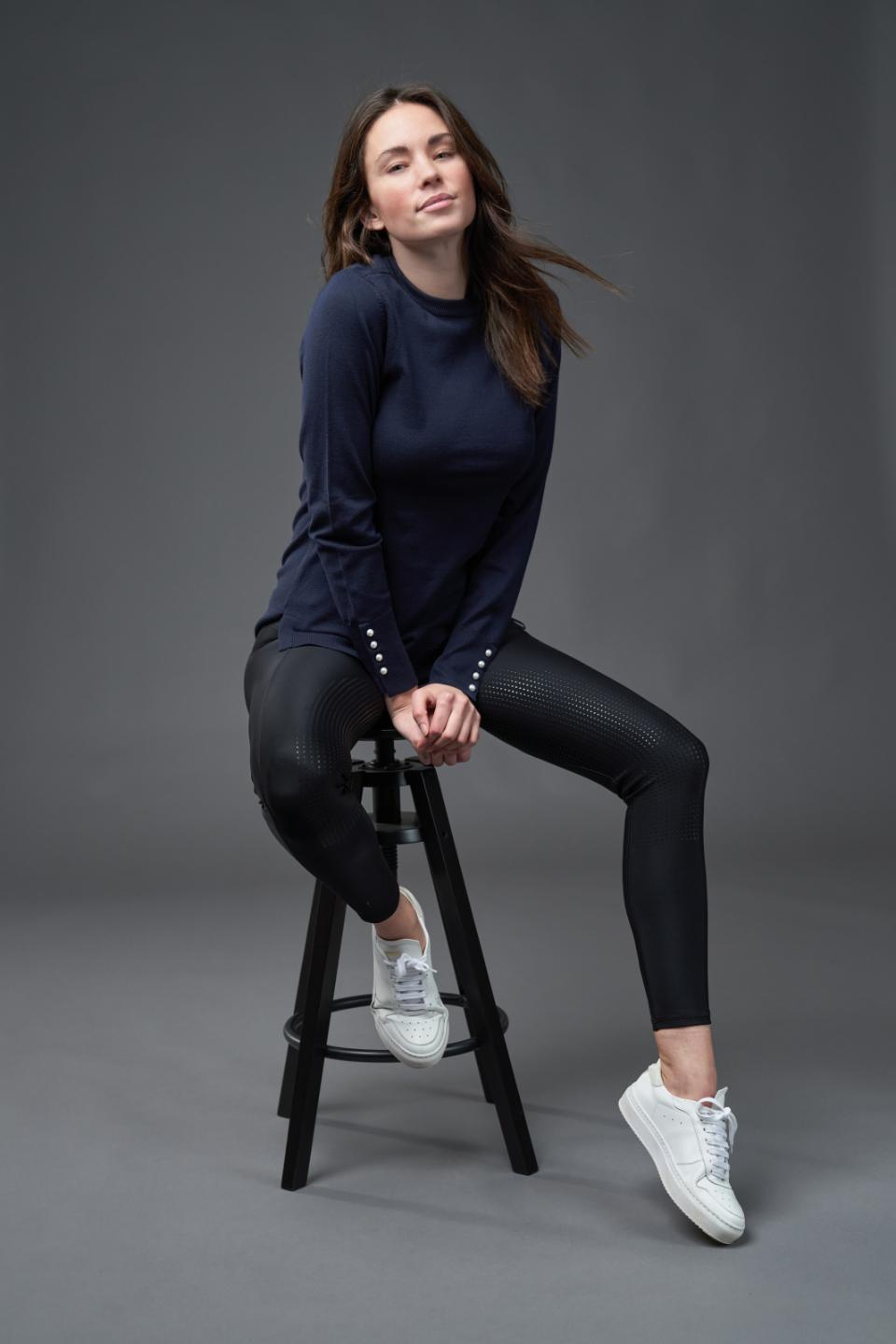 CATAGO ROBYN Strikket pullover. Navy