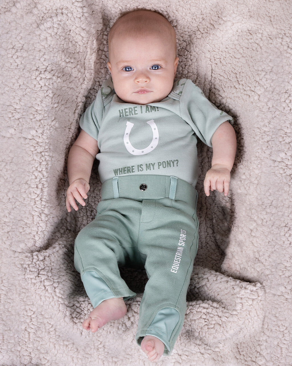 QHP BOBBY Baby bodystocking. Pistacie