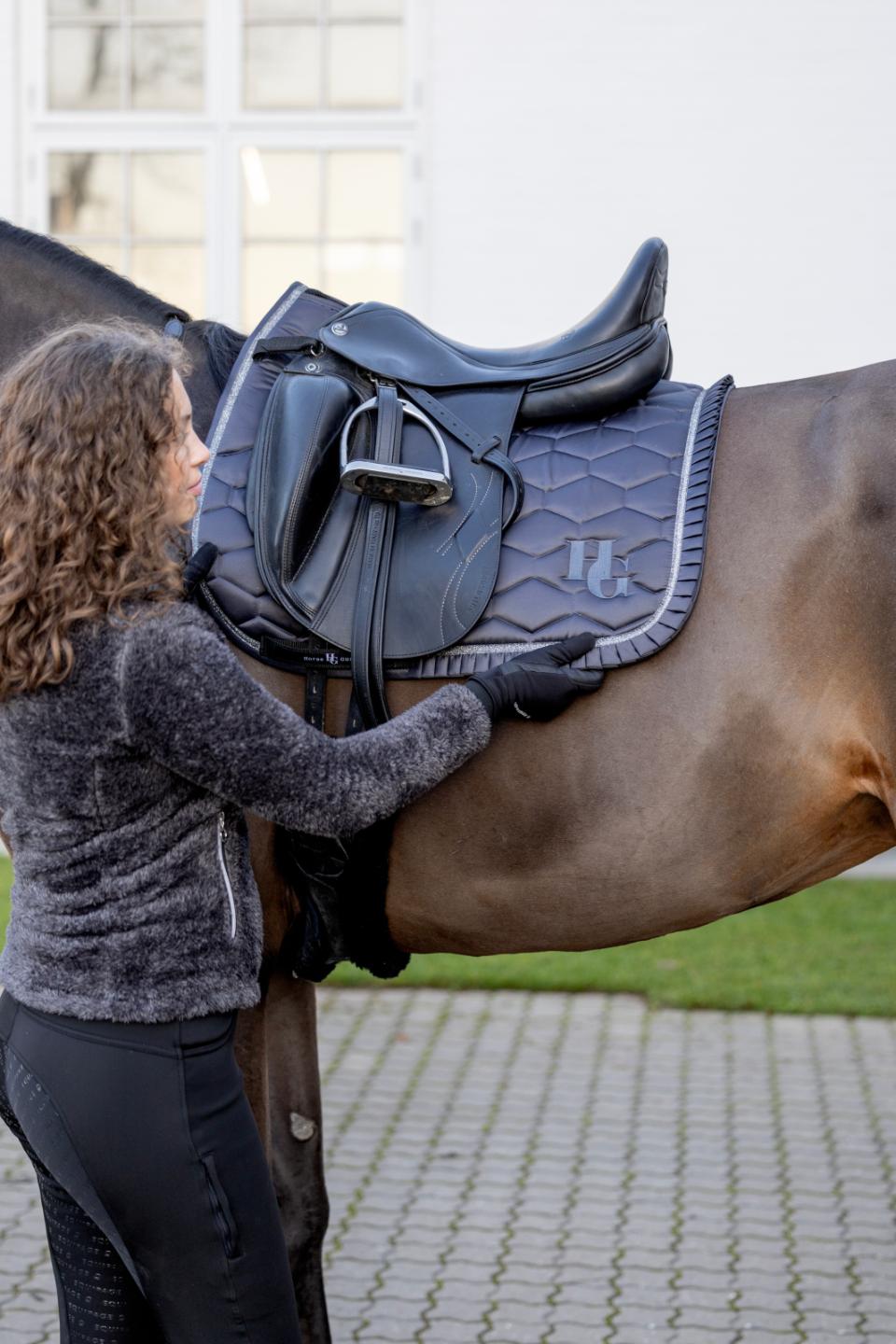 HORSEGUARD VALLA Sadelunderlag. Asphalt